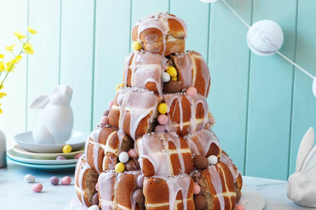 Hot Cross Bun Croquembouche