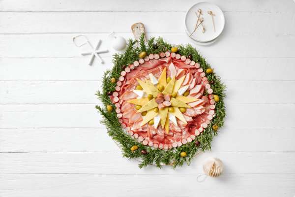 Christmas Wreath Cheese Platter